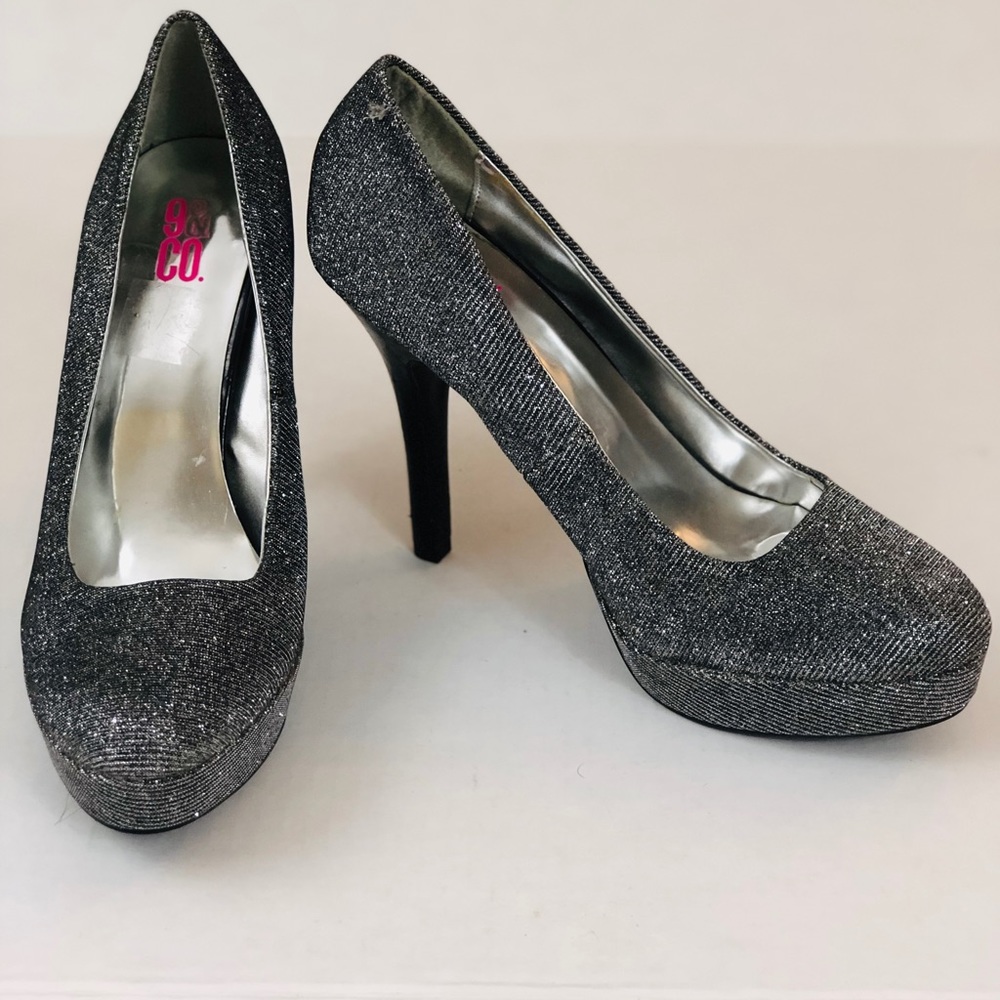9&CO SILVWR SPARKLE SHOES SZ 7.5